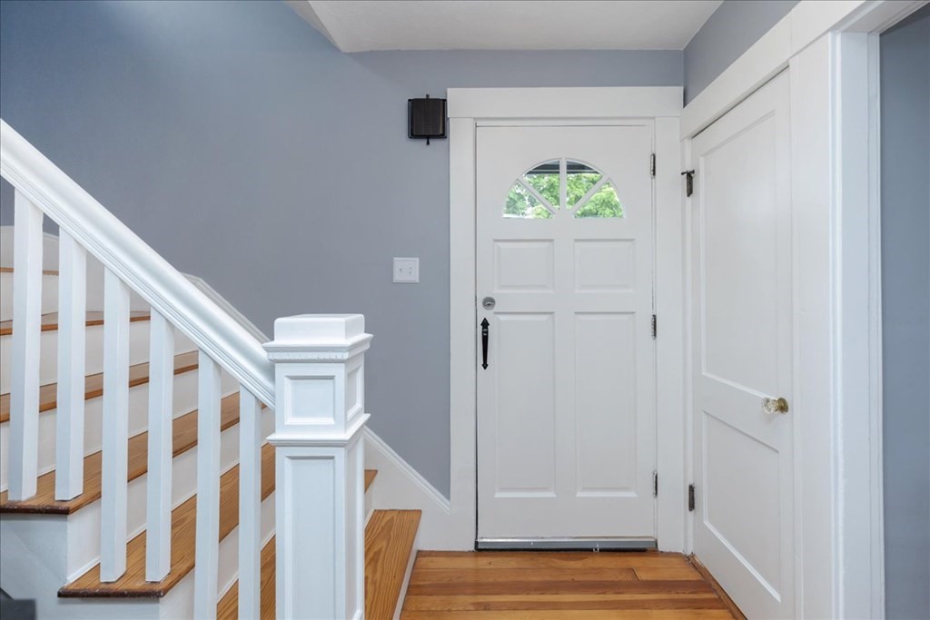 45 West Meadow Road Lowell, MA 01854 - Photo 3 of 32