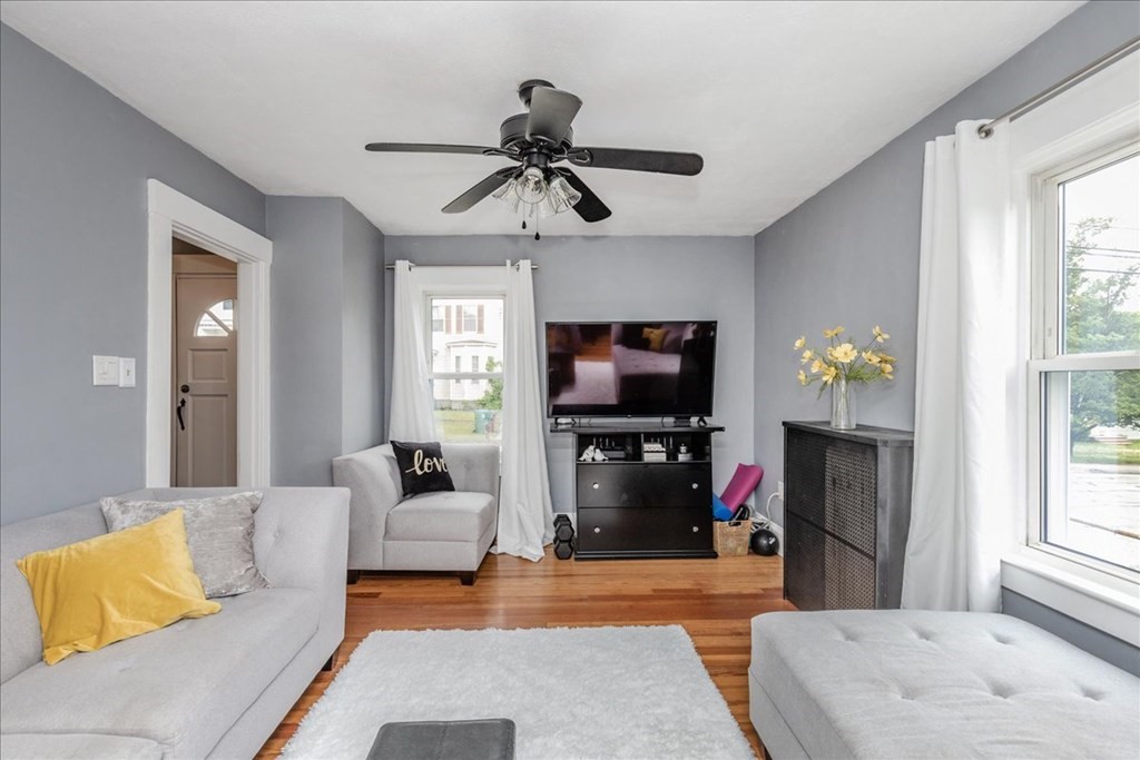 45 West Meadow Road Lowell, MA 01854 - Photo 6 of 32