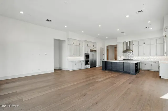 $995,000 | 3332 South Quinn Avenue, Gilbert, AZ 85297