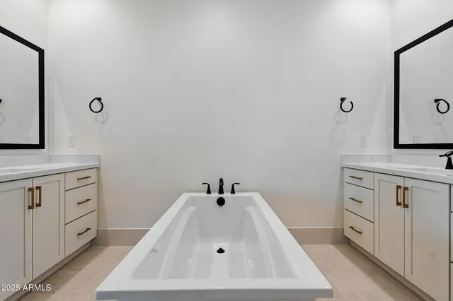 $995,000 | 3332 South Quinn Avenue, Gilbert, AZ 85297