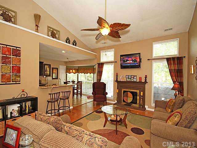 12518 Newstead Road, Unit 8 Huntersville, NC 28078 - Photo 2 of 16