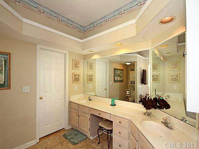12518 Newstead Road, Unit 8 Huntersville, NC 28078 - Photo 9 of 16