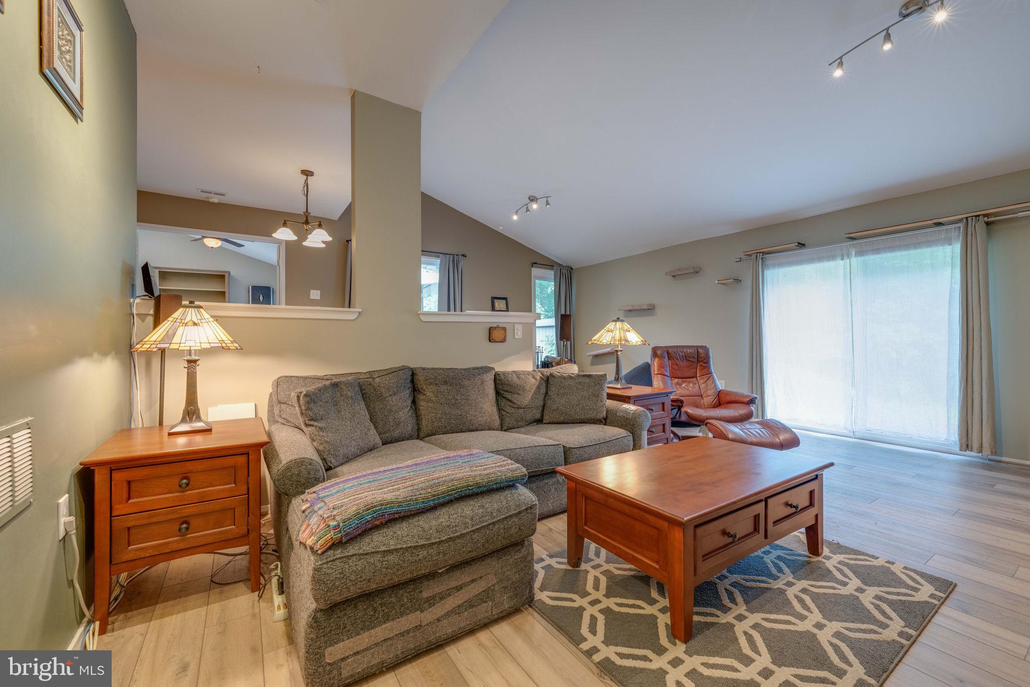 2329 Glade Bank Way Reston, VA 20191 - Photo 19 of 38