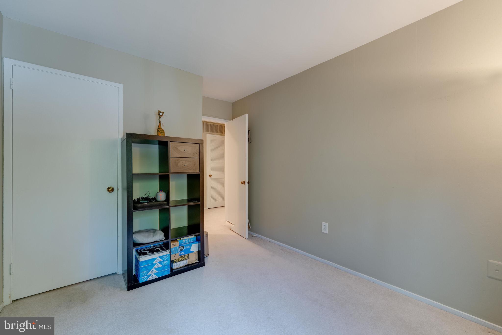 2329 Glade Bank Way Reston, VA 20191 - Photo 25 of 38