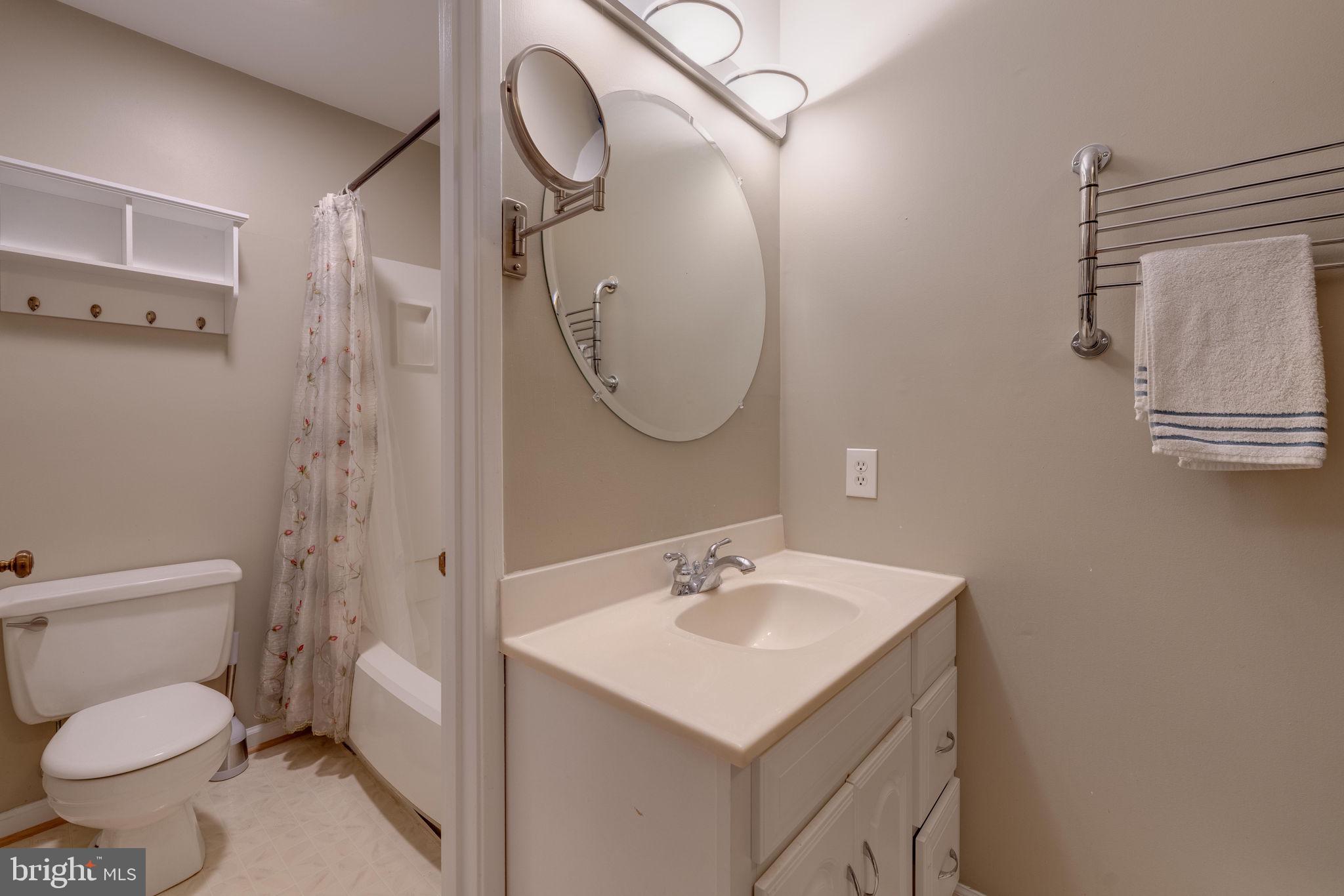2329 Glade Bank Way Reston, VA 20191 - Photo 27 of 38