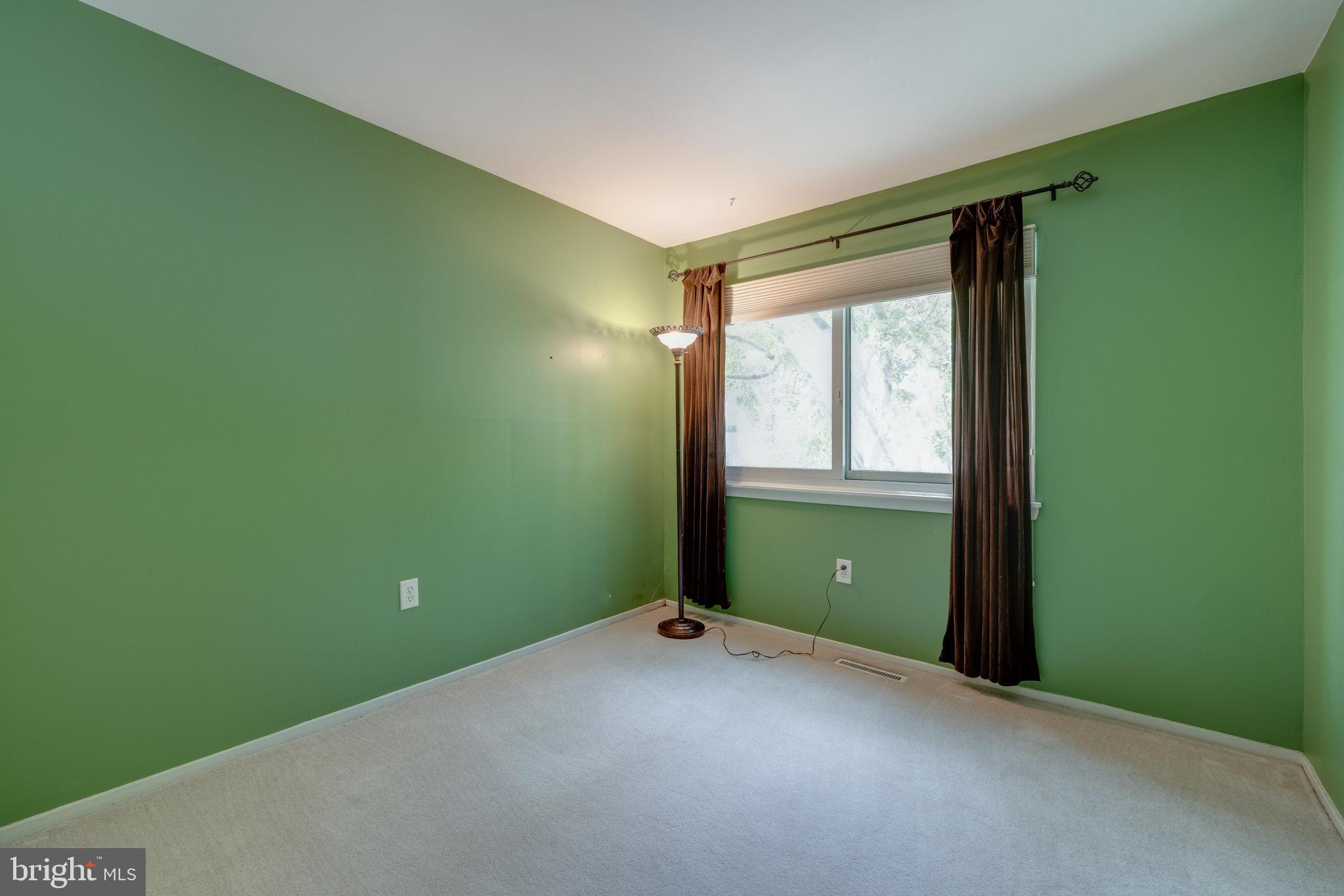2329 Glade Bank Way Reston, VA 20191 - Photo 28 of 38