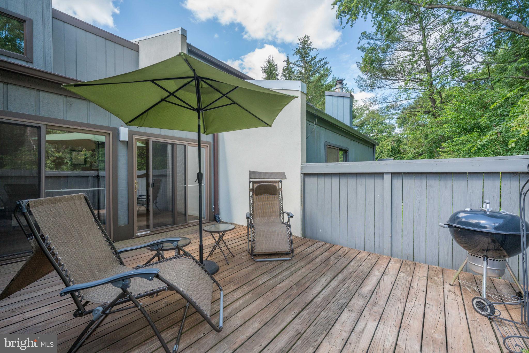 2329 Glade Bank Way Reston, VA 20191 - Photo 33 of 38