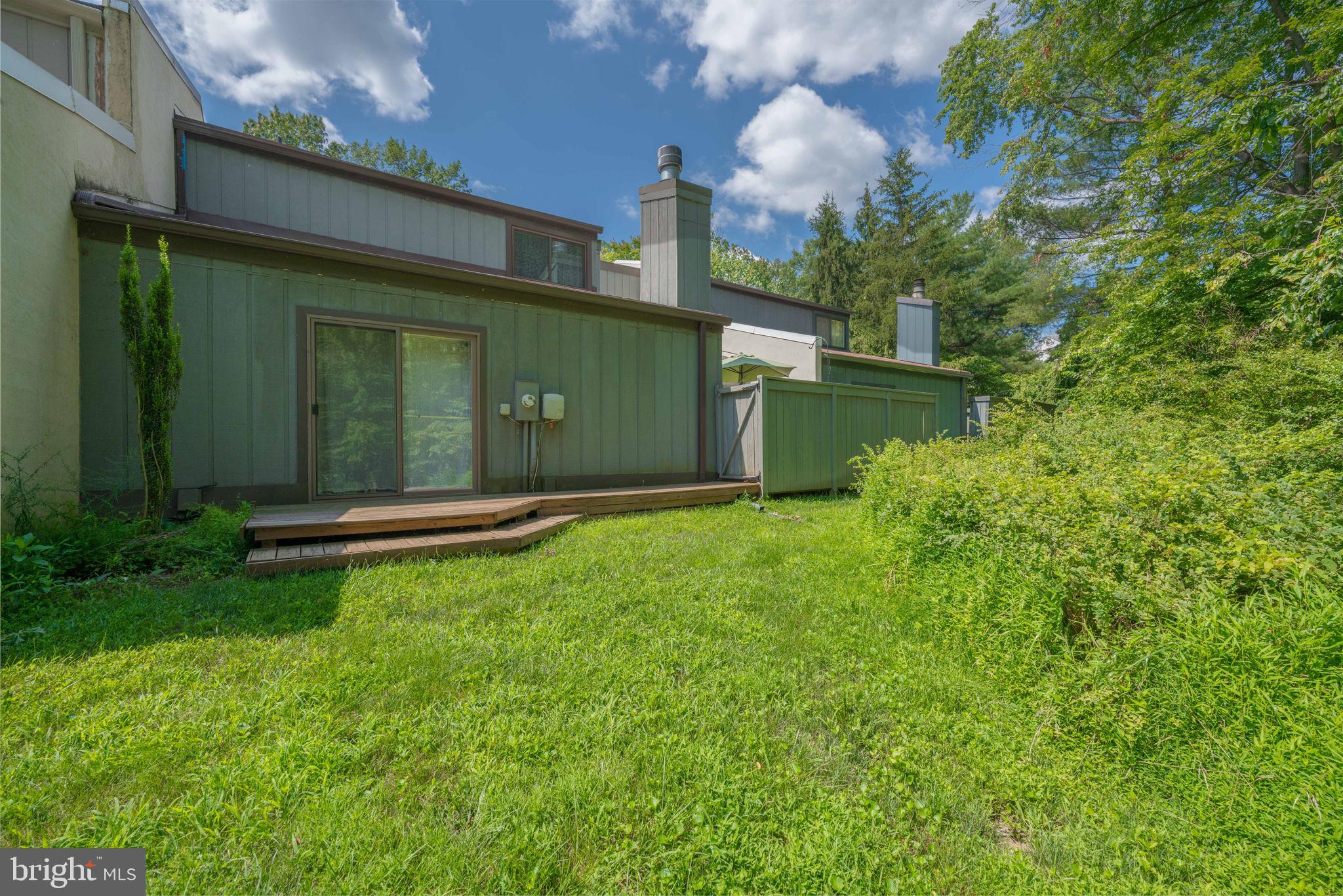 2329 Glade Bank Way Reston, VA 20191 - Photo 35 of 38