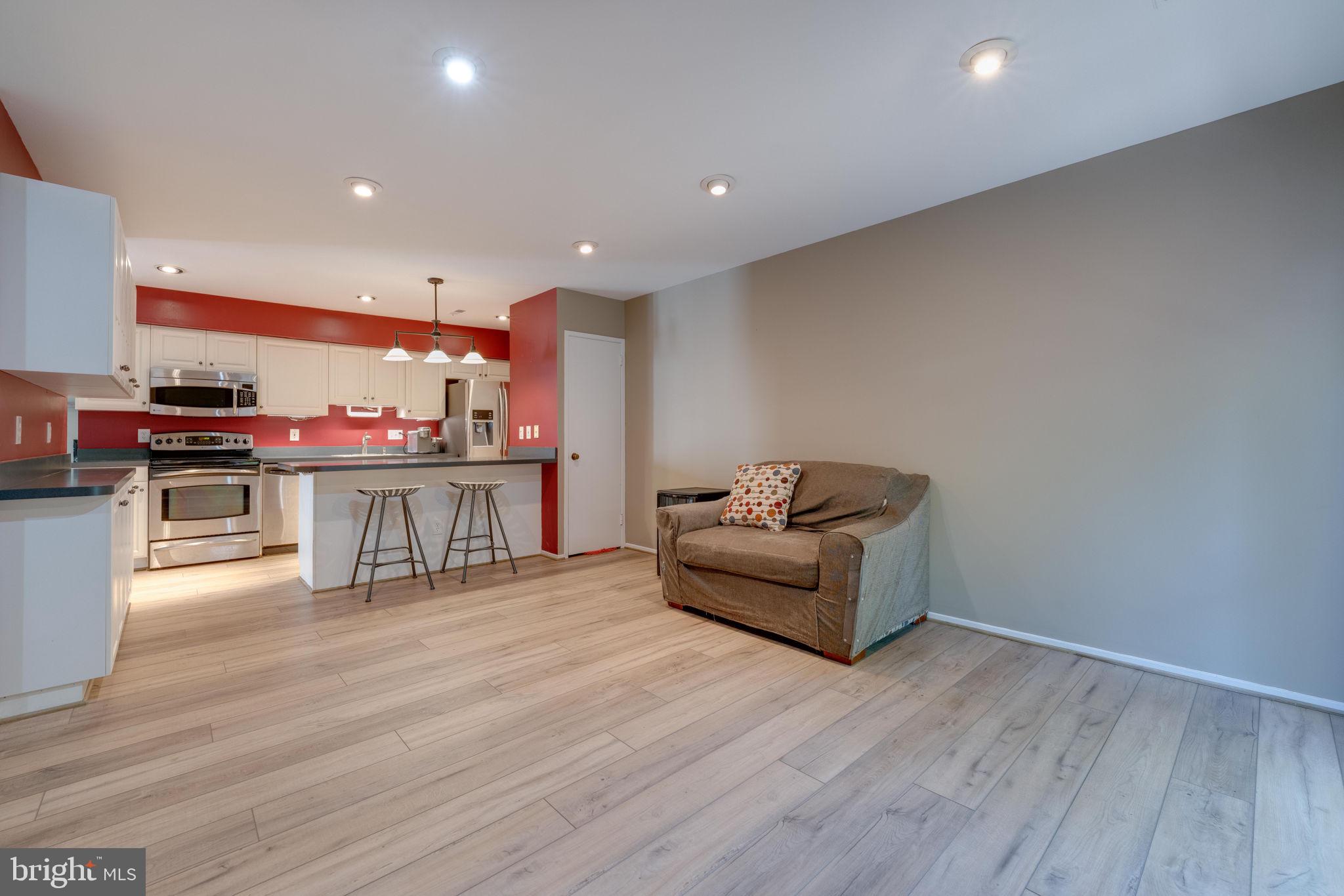 2329 Glade Bank Way Reston, VA 20191 - Photo 6 of 38