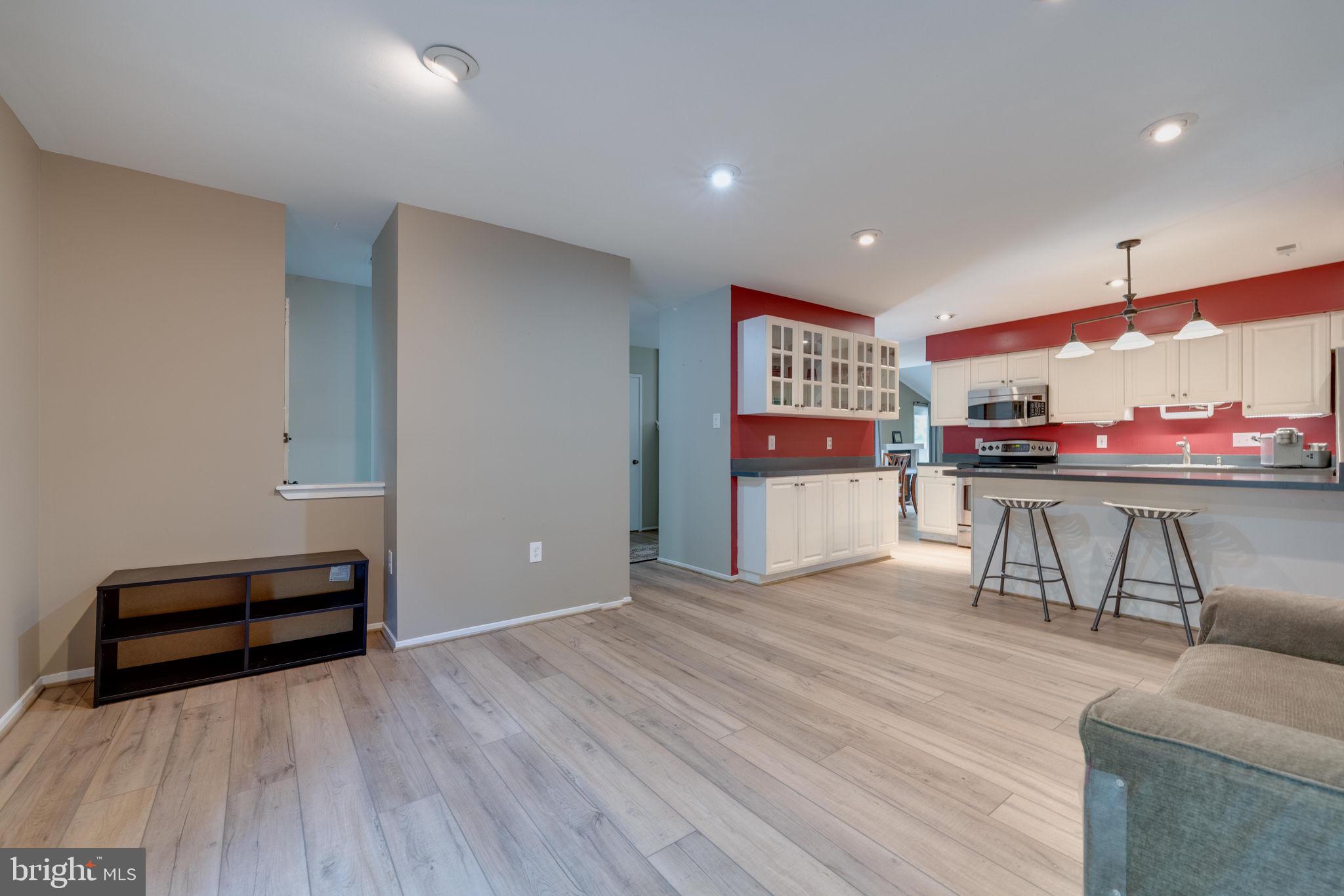 2329 Glade Bank Way Reston, VA 20191 - Photo 7 of 38
