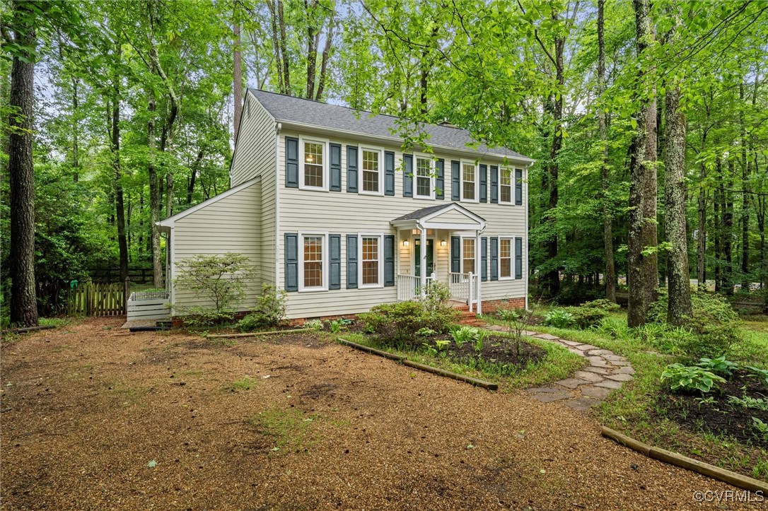 13915 Sterlings Bridge Road Midlothian, VA 23112 - Photo 33 of 44 a house view with a garden space