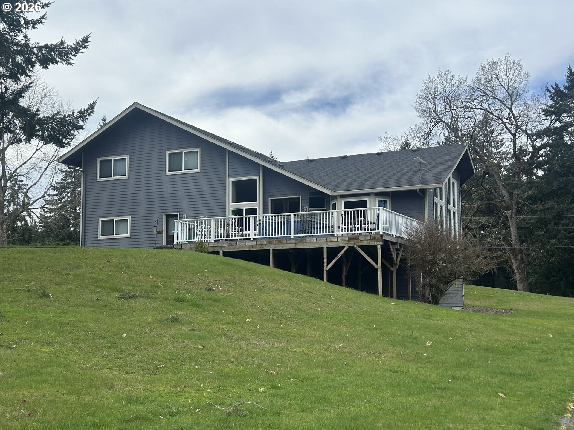 27067 Pickens Road Eugene, OR 97402 - Photo 29 of 47 Gallery Image 29