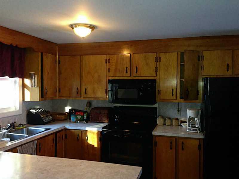 39 Collinwood Circle Windham, ME 04062 - Photo 10 of 25 Kitchen.