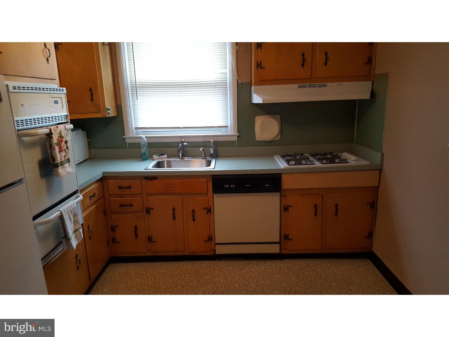 1007 Chandler Street Philadelphia, PA 19111 - Photo 7 of 18