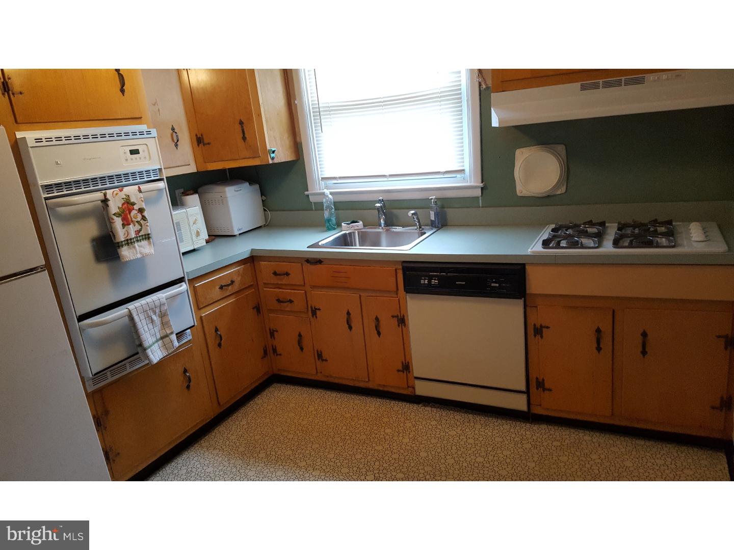 1007 Chandler Street Philadelphia, PA 19111 - Photo 8 of 18