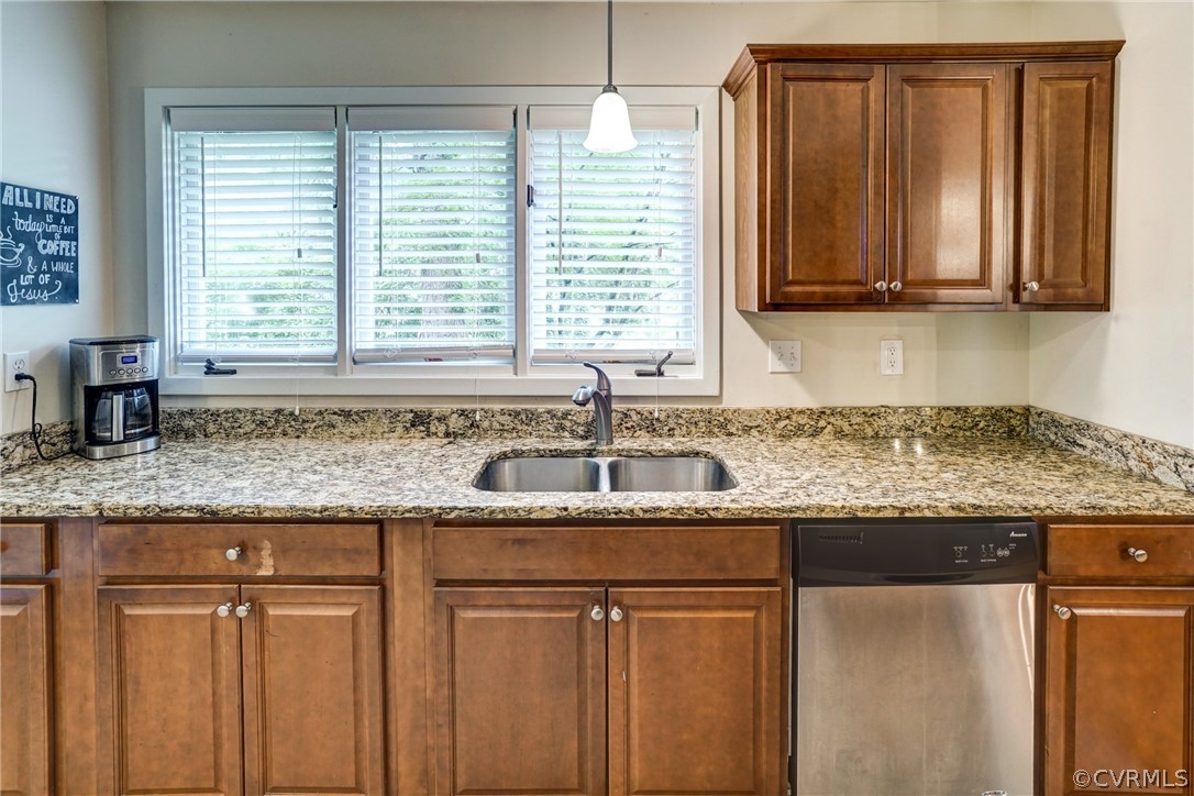2909 Cove Ridge Trace Midlothian, VA 23112 - Photo 7 of 18 Kitchen has granite countertops and plenty of cabi
