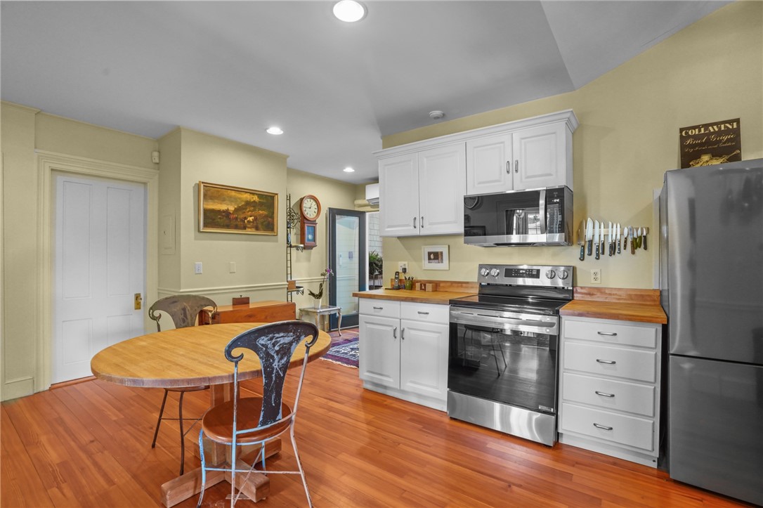 32 Catherine Street, Unit A Newport, RI 02840 - Photo 17 of 50
