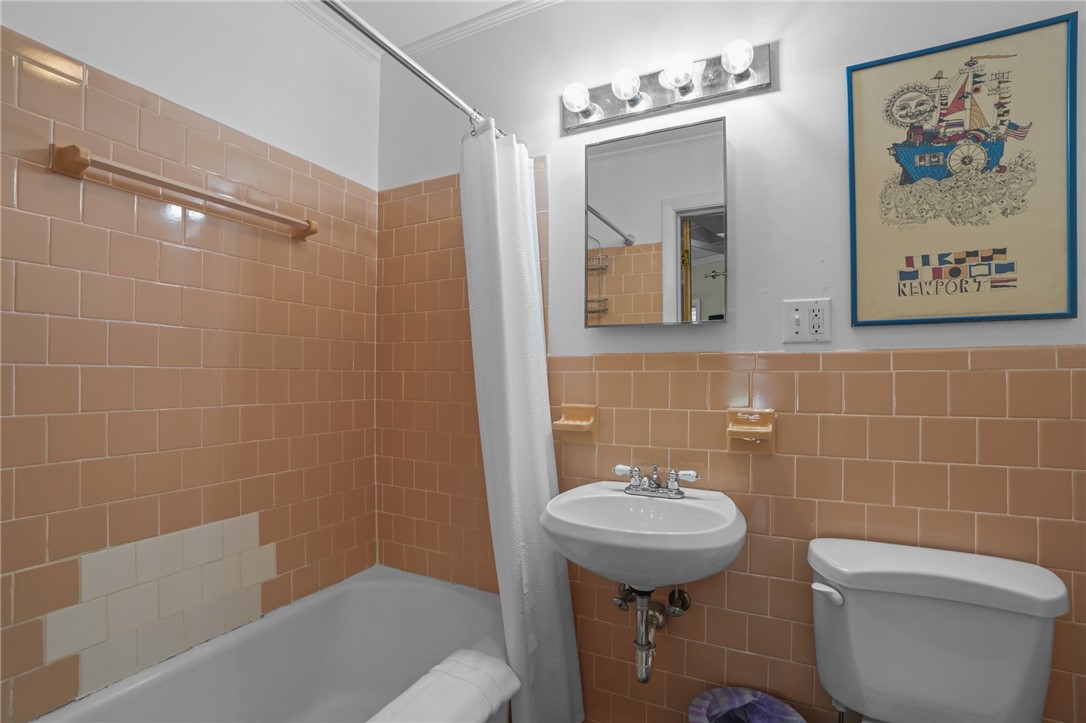 32 Catherine Street, Unit A Newport, RI 02840 - Photo 37 of 50