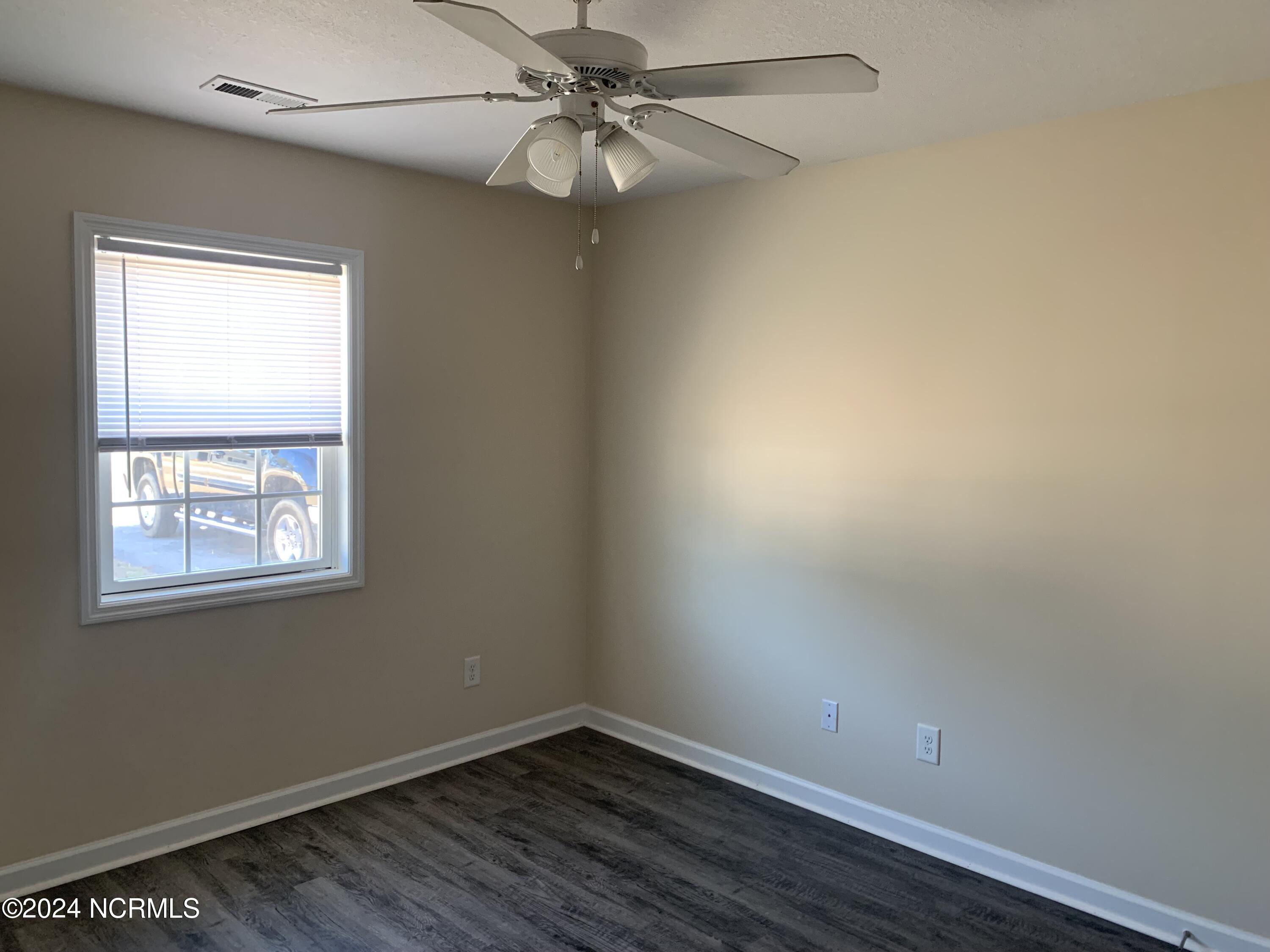 586 Haws Run Road, Unit 14 Jacksonville, NC 28540 - Photo 7 of 12 Similar Photo