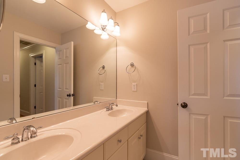 1121 Colonial Club Road Wake Forest, NC 27587 - Photo 23 of 30 Bathroom 2