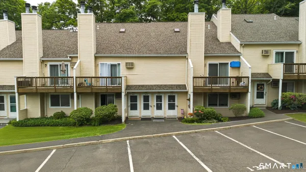 $260,000 | 8 Rose Lane, Unit 2611, Danbury, CT 06811