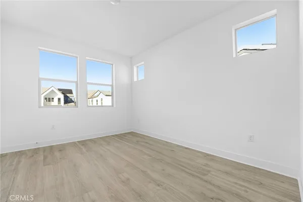 $1,019,990 | 27422 Creekwood Lane, Newhall, CA 91381