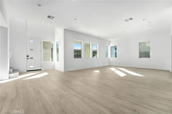 $1,019,990 | 27422 Creekwood Lane, Newhall, CA 91381