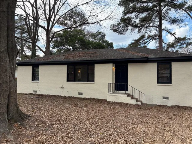 $1,800 | 119 Hickory Street, Warner Robins, GA 31093