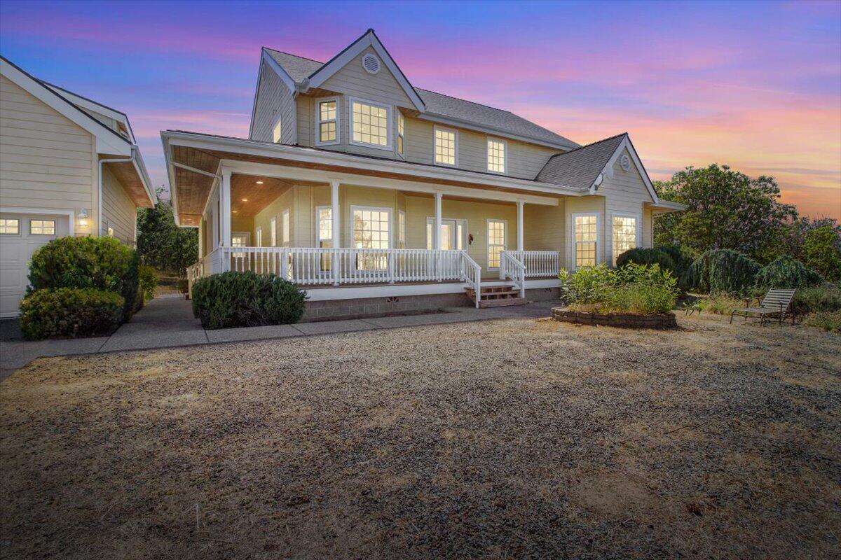 4408 Independence School Road Medford, OR 97501 - Photo 33 of 40 Sunset