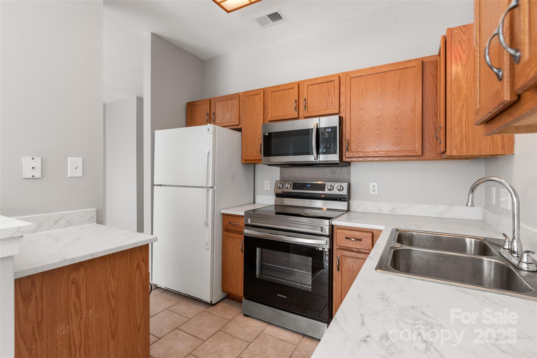 2041 Lennox Square Road Charlotte, NC 28210 - Photo 7 of 24