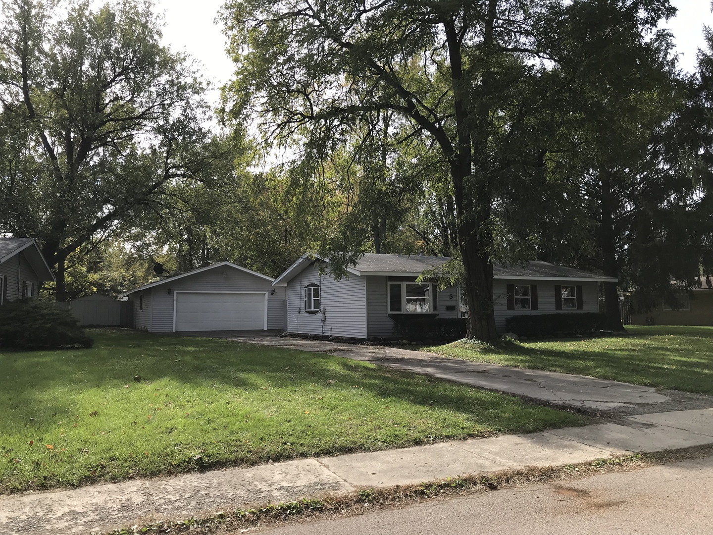 5 Hampton Road Montgomery, IL 60538 - Photo 1 of 15