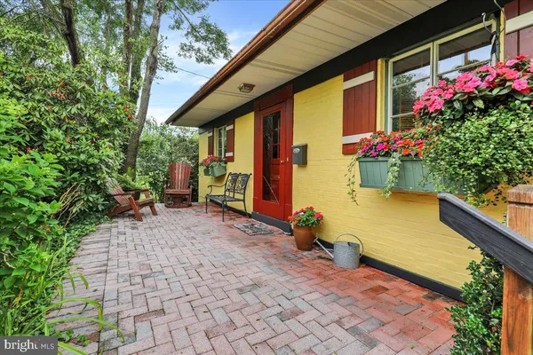 $435,000 | 16 Jackson Drive, Lancaster, PA 17603