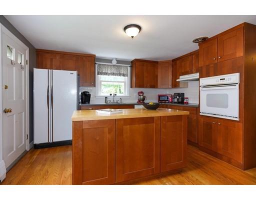 29 Stowecroft Road Arlington, MA 02474 - Photo 3 of 24