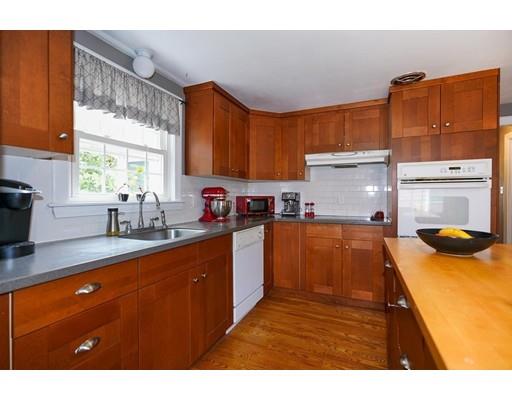 29 Stowecroft Road Arlington, MA 02474 - Photo 4 of 24