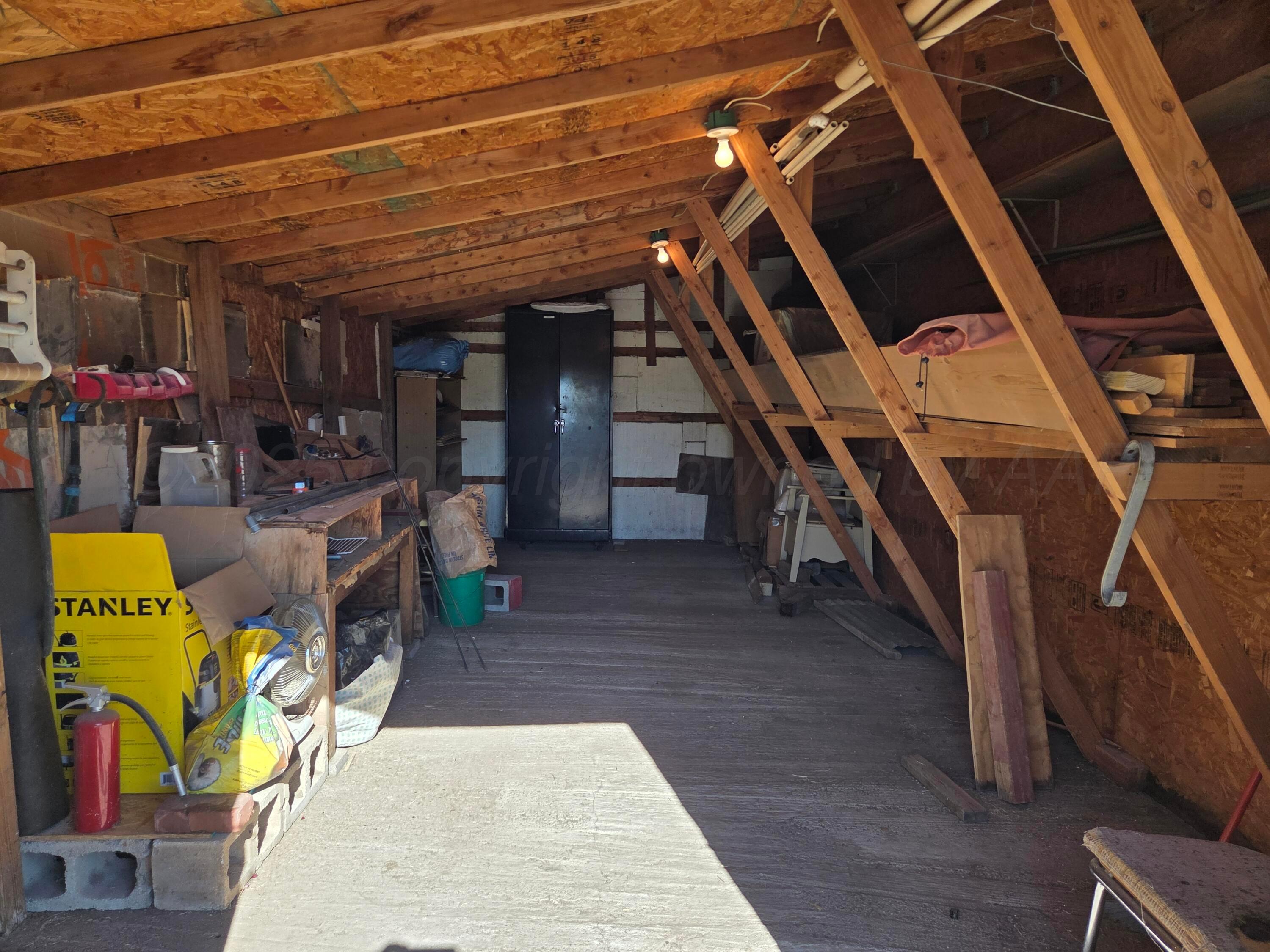 414 South Cedar Street Perryton, TX 79070 - Photo 35 of 47 a view of gym