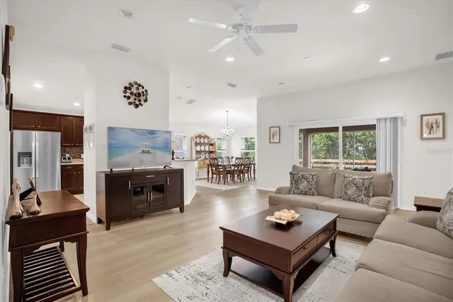 $335,000 | 10079 Ketch Kay Lane, Oxford, FL 34484