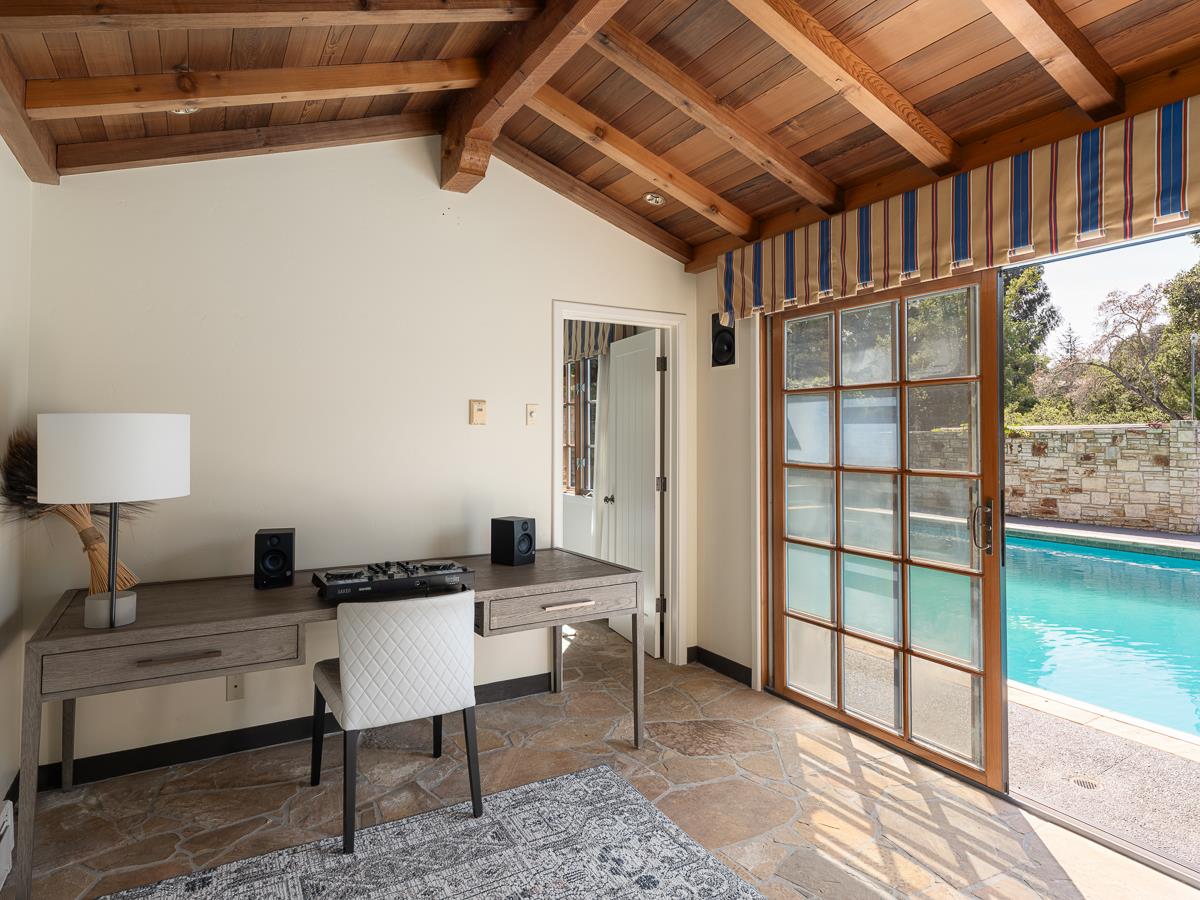 862 Chiltern Road Hillsborough, CA 94010 - Photo 43 of 58 Gallery Image 43