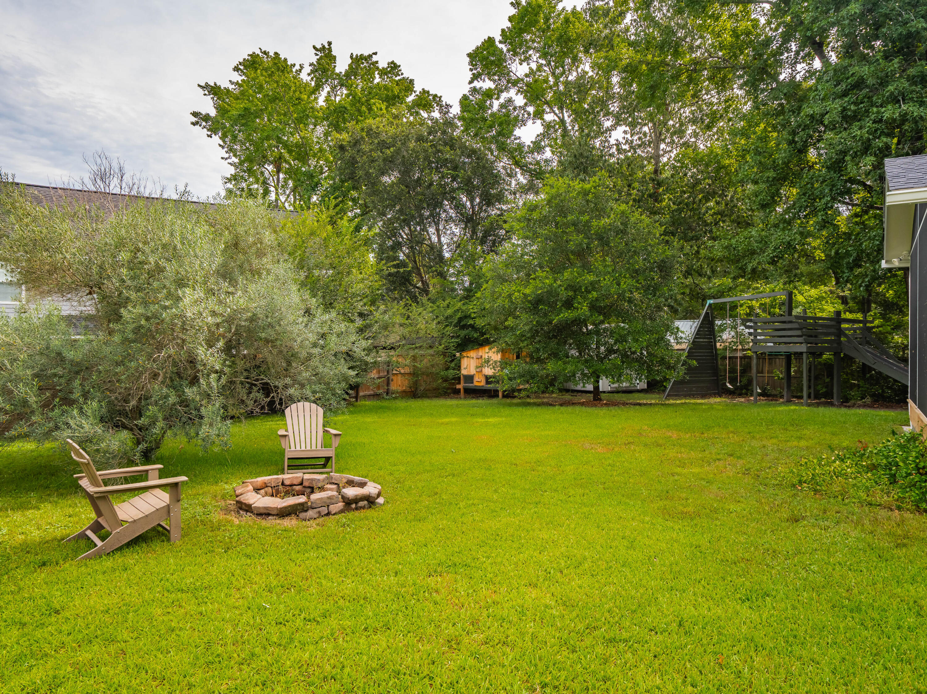 952 Anchor Road Charleston, SC 29412 - Photo 43 of 52 Fire Pit