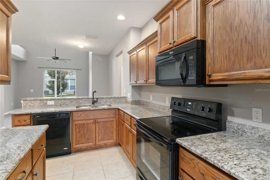 570 Pacito Way St. Cloud, FL 34769 - Photo 7 of 29