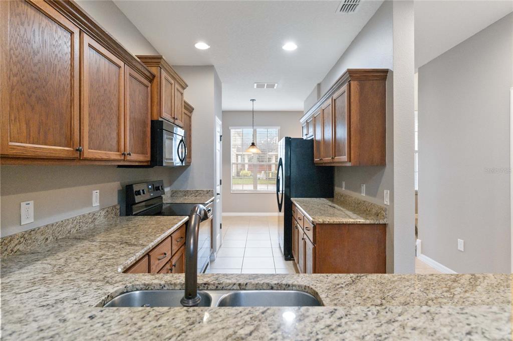 570 Pacito Way St. Cloud, FL 34769 - Photo 8 of 29