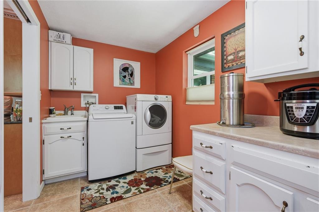 225 Woodcroft Road Baden, PA 15005 - Photo 19 of 43