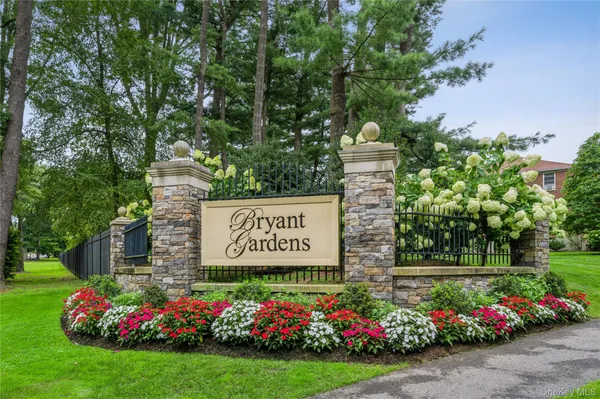 $295,500 | 3 Bryant Crescent, Unit 1D, White Plains, NY 10605