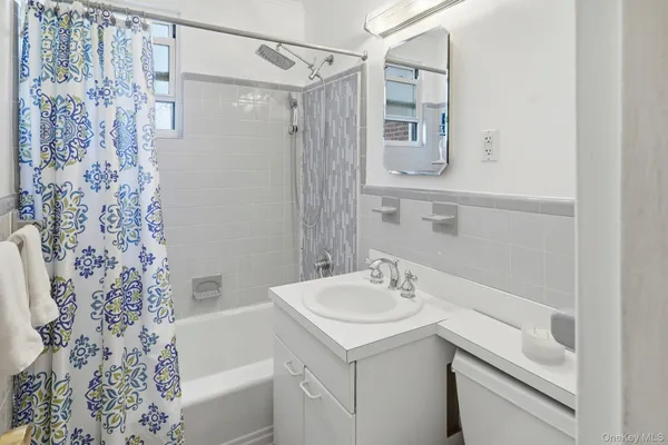$295,500 | 3 Bryant Crescent, Unit 1D, White Plains, NY 10605