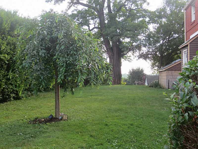 1904 Warriors Road Pittsburgh, PA 15205 - Photo 23 of 24 Yard/Garden.