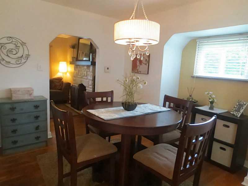 Dining Room. 