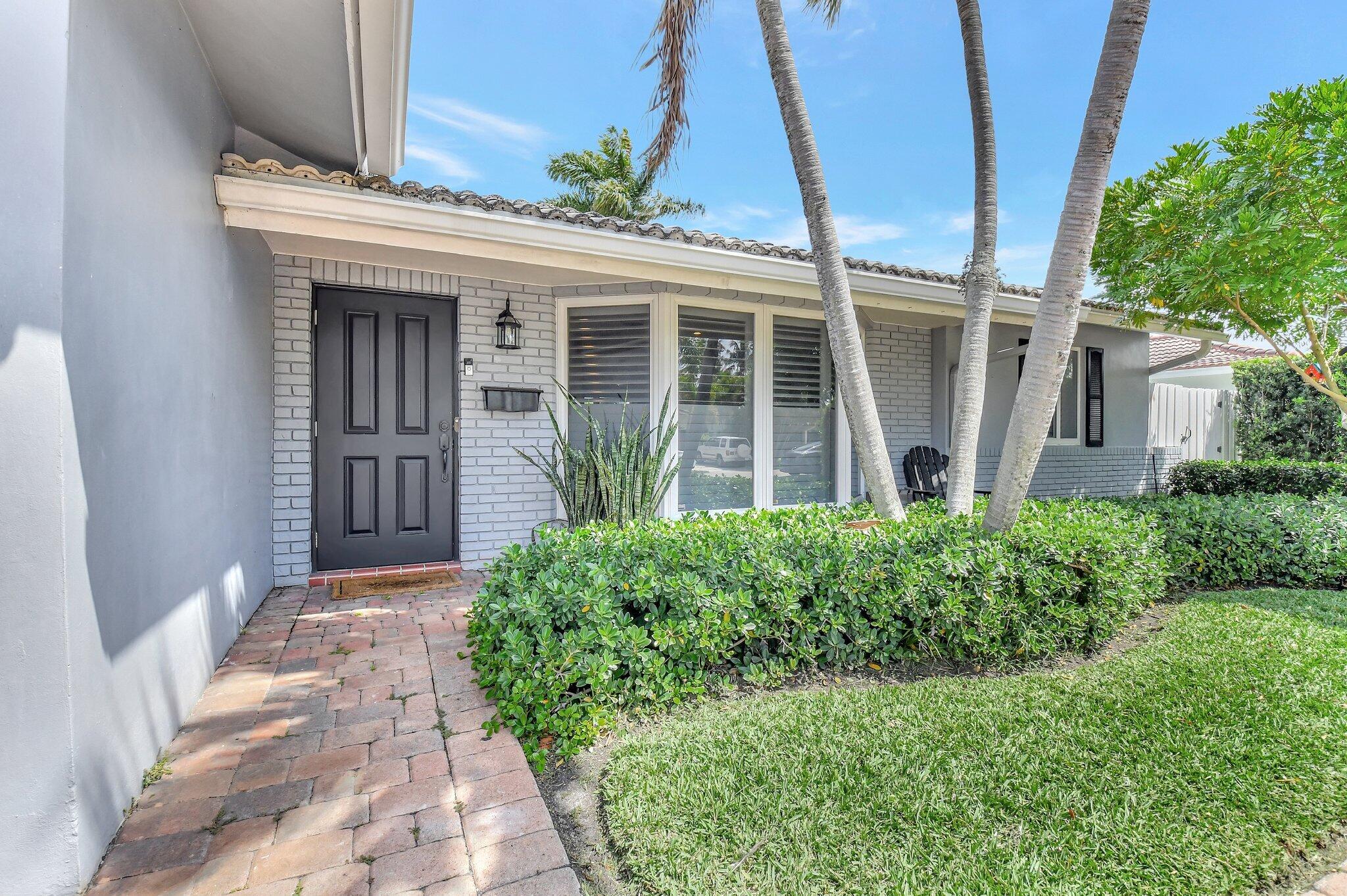 995 Southwest 13th Drive Boca Raton, FL 33486 - Photo 5 of 43 4-web-or-mls-DSC_1573