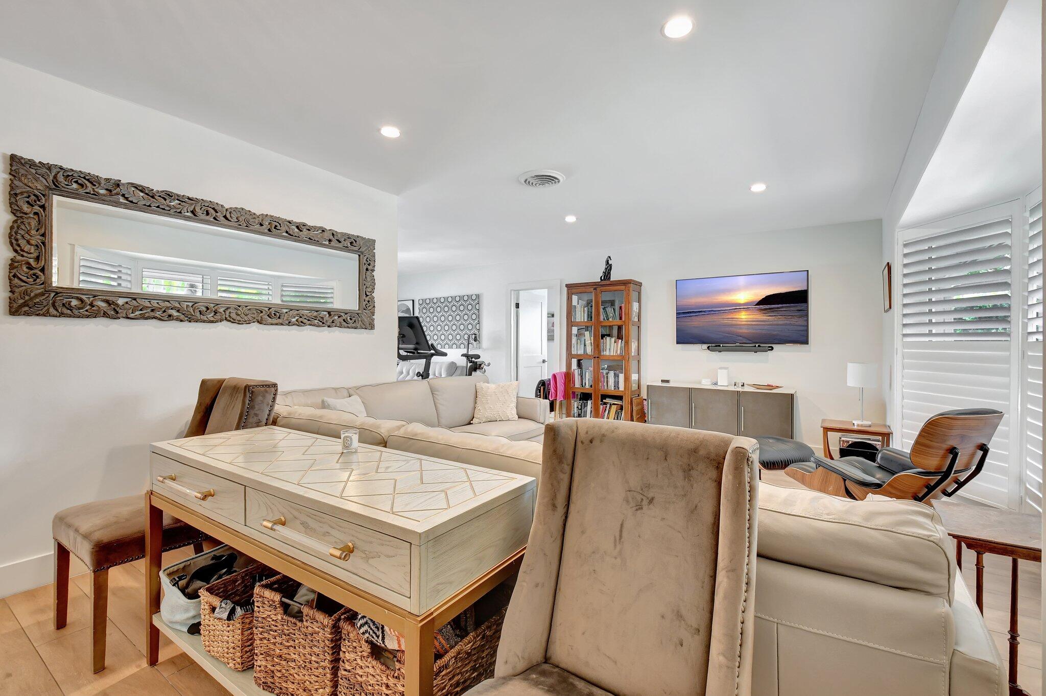 995 Southwest 13th Drive Boca Raton, FL 33486 - Photo 7 of 43 6-web-or-mls-DSC_1580