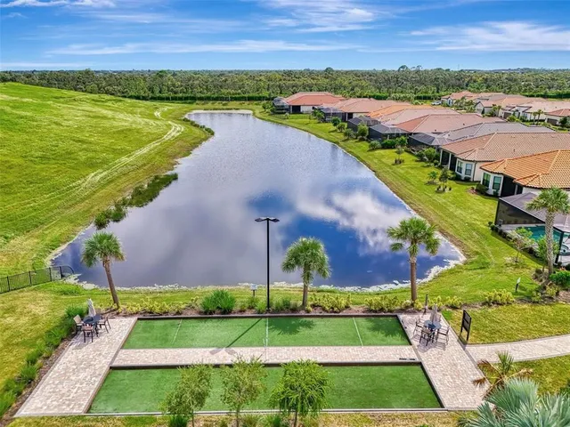$640,000 | 6310 Grandview Hill Court, Bradenton, FL 34203
