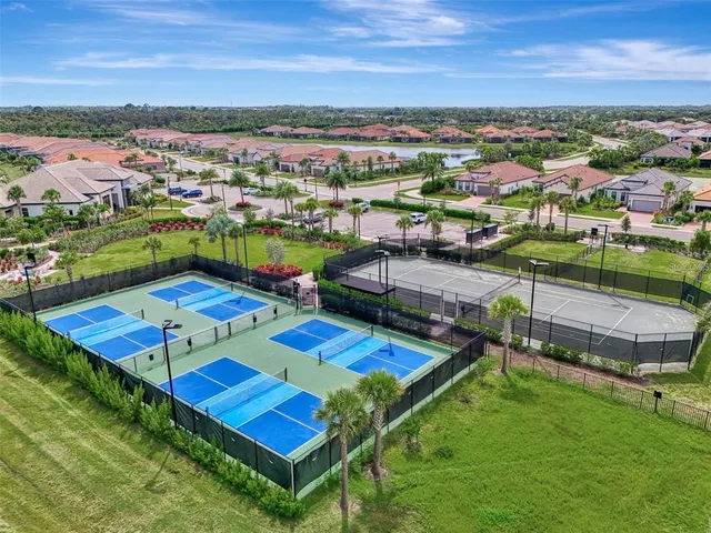 $640,000 | 6310 Grandview Hill Court, Bradenton, FL 34203