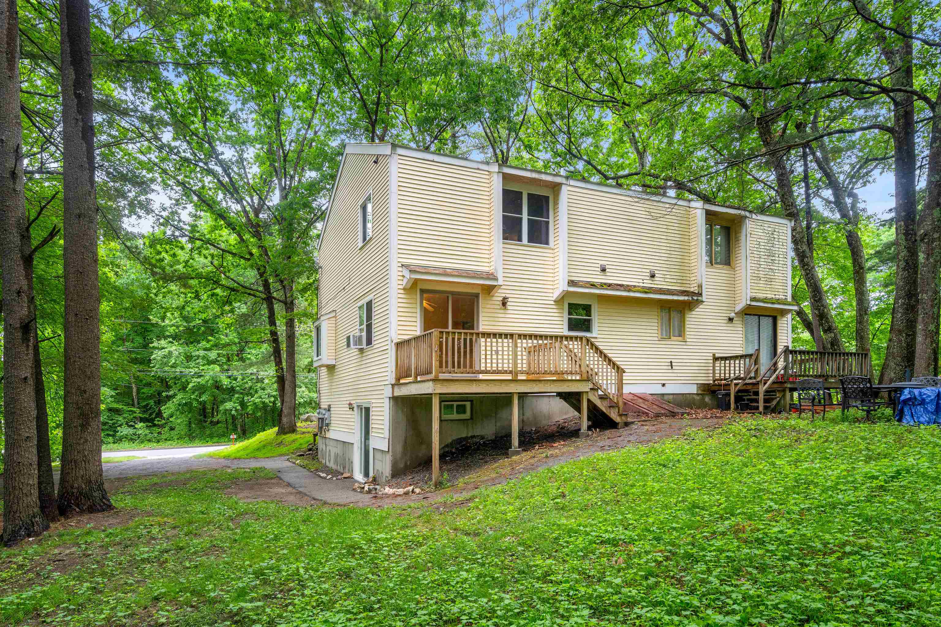 41 R Scenic Drive, Unit 2 Derry, NH 03038 - Photo 25 of 32